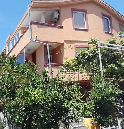 Apartments Vila Fata Ulcinj Buitenkant foto