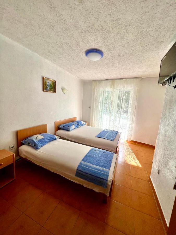 Apartments Vila Fata Ulcinj Buitenkant foto