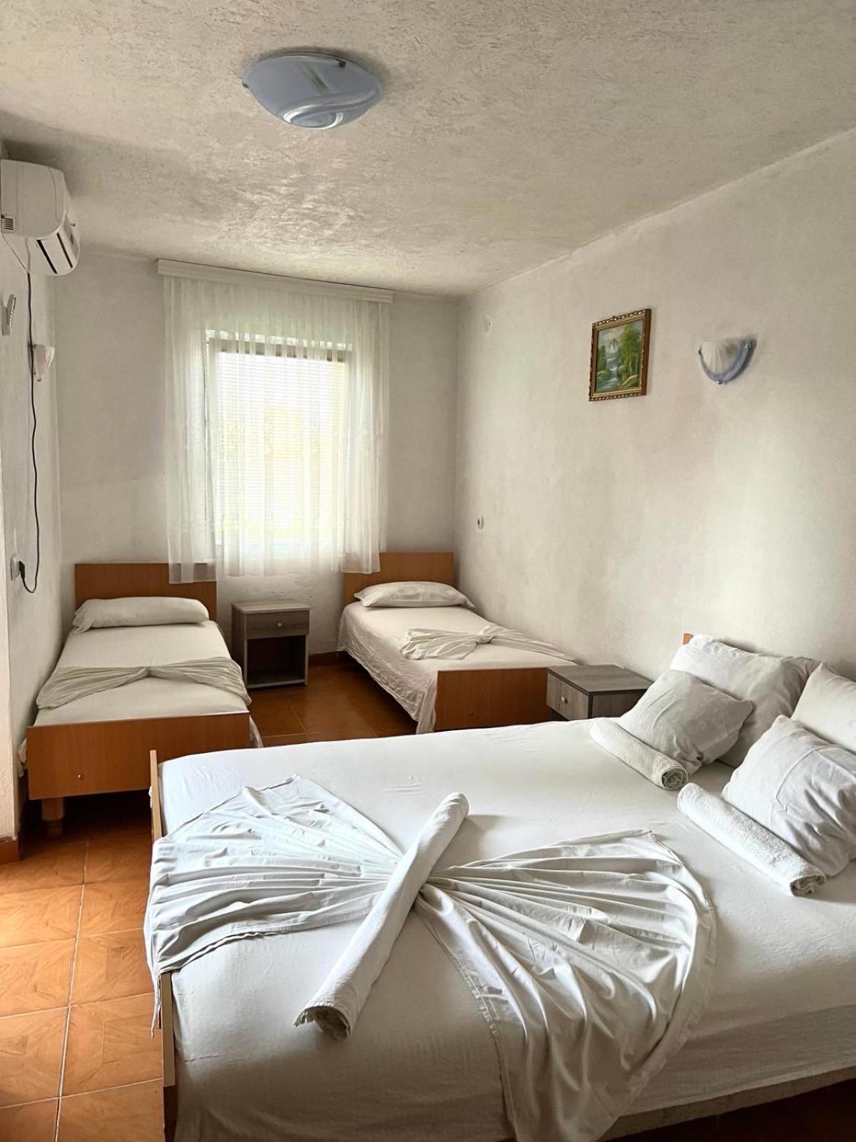 Apartments Vila Fata Ulcinj Buitenkant foto