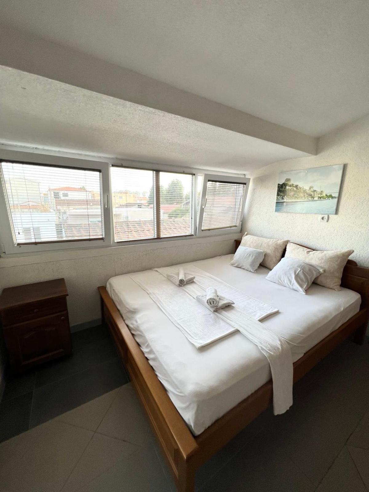 Apartments Vila Fata Ulcinj Buitenkant foto